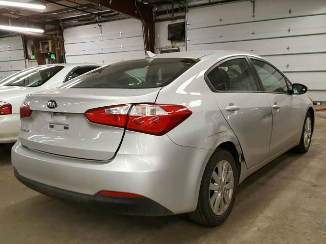 KNAFX4A62G5552786 - 2016 KIA FORTE LX SILVER photo 4