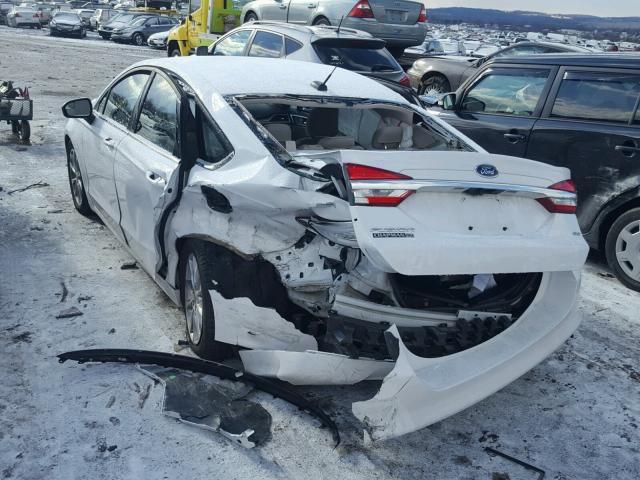 3FA6P0H71HR224371 - 2017 FORD FUSION SE WHITE photo 3