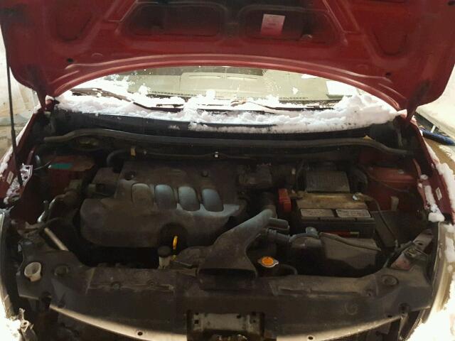 3N1BC13E47L356075 - 2007 NISSAN VERSA S RED photo 7