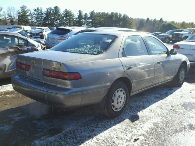 4T1BG22K9XU413385 - 1999 TOYOTA CAMRY CE GRAY photo 4