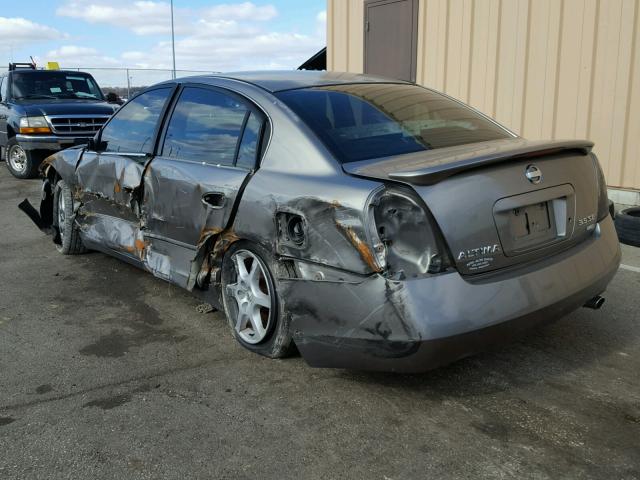 1N4BL11D22C210050 - 2002 NISSAN ALTIMA SE SILVER photo 3