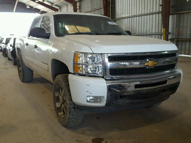 3GCPKSE32BG406075 - 2011 CHEVROLET SILVERADO WHITE photo 1