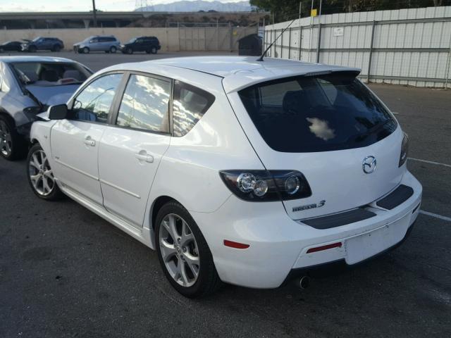 JM1BK344081867583 - 2008 MAZDA 3 HATCHBAC WHITE photo 3