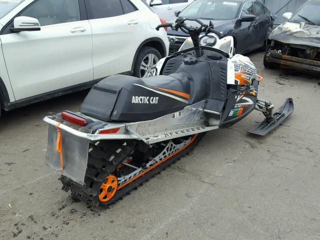 4UF10SNW7AT111506 - 2010 ARCTIC CAT CROSSFIRE 白色 照片 4