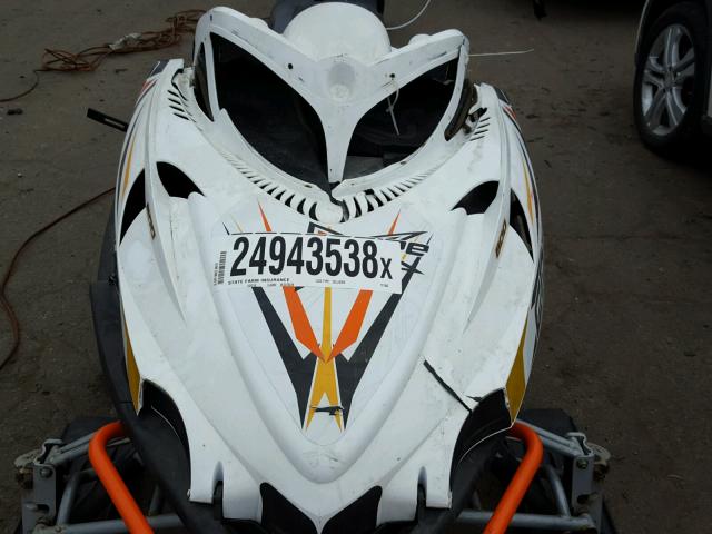 4UF10SNW7AT111506 - 2010 ARCTIC CAT CROSSFIRE WHITE photo 9