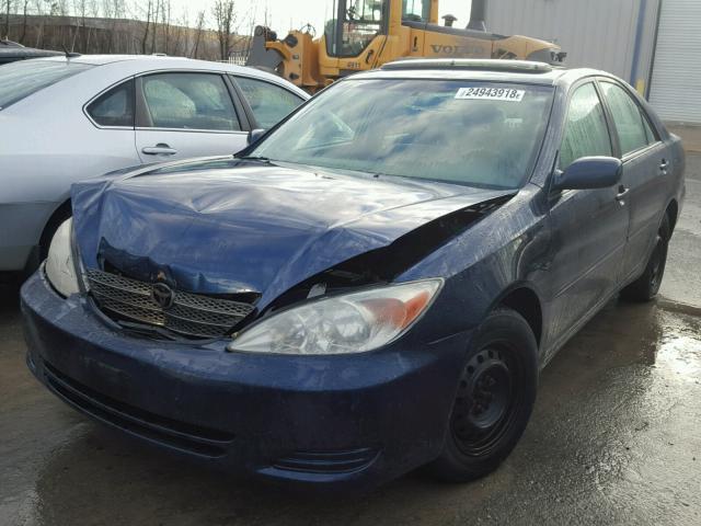4T1BE32K03U251250 - 2003 TOYOTA CAMRY LE BLUE photo 2