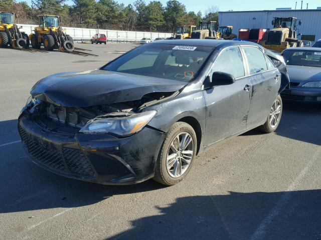 4T1BD1FK5FU153868 - 2015 TOYOTA CAMRY HYBR BLACK photo 2