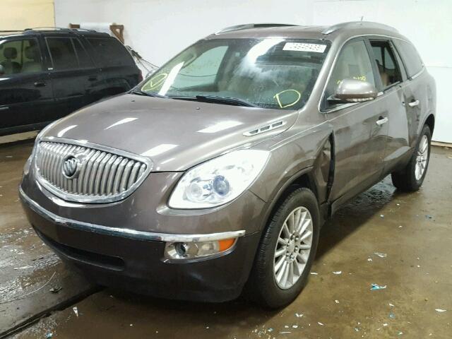 5GALRBED9AJ244656 - 2010 BUICK ENCLAVE CX BROWN photo 2