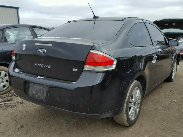 1FAHP33N68W251773 - 2008 FORD FOCUS SE BLACK photo 4