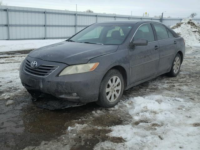 4T1BK46K17U520323 - 2007 TOYOTA CAMRY NEW CHARCOAL photo 2