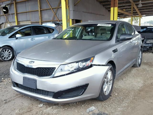 KNAGM4A70B5088587 - 2011 KIA OPTIMA LX SILVER photo 2