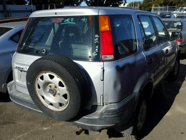 JHLRD2846WC016468 - 1998 HONDA CR-V LX SILVER photo 4