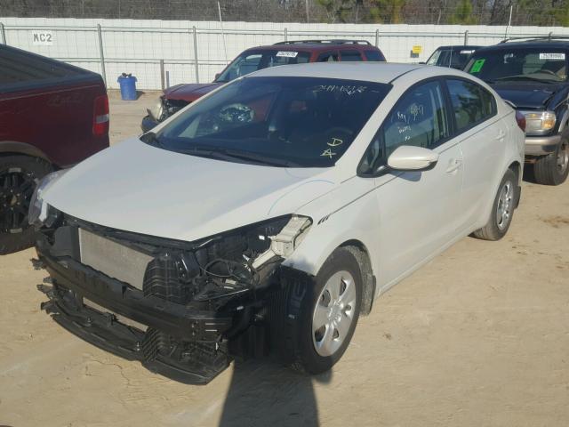 KNAFK4A67F5267479 - 2015 KIA FORTE LX WHITE photo 2