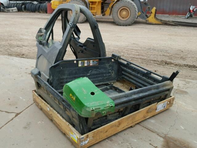 N0NE - 2016 JOHN DEERE 825I GREEN photo 3