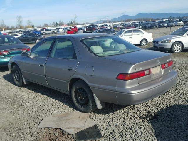 4T1BG28K2XU556721 - 1999 TOYOTA CAMRY CE SILVER photo 3