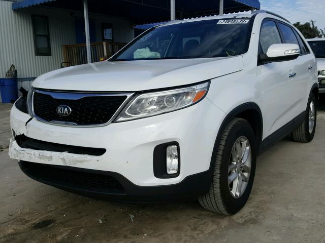 5XYKT4A65EG435978 - 2014 KIA SORENTO LX WHITE photo 2