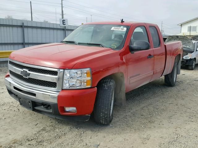 1GCEK29009Z170740 - 2009 CHEVROLET SILVERADO RED photo 2