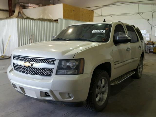 1GNFK13058R180645 - 2008 CHEVROLET TAHOE K150 WHITE photo 2