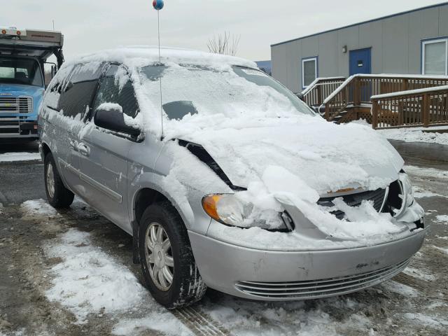 2C4GP54L34R617772 - 2004 CHRYSLER TOWN & COU SILVER photo 1