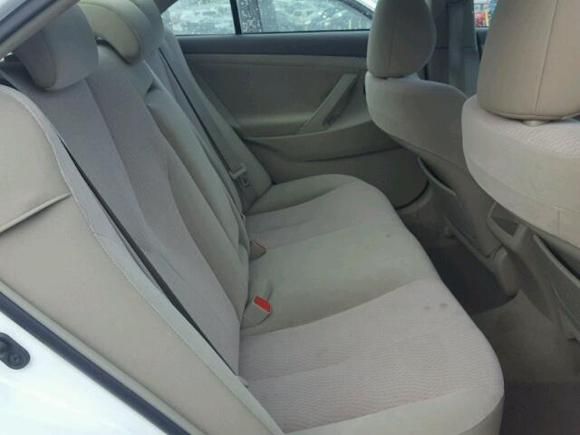 4T1BF3EK3BU674427 - 2011 TOYOTA CAMRY BASE WHITE photo 6