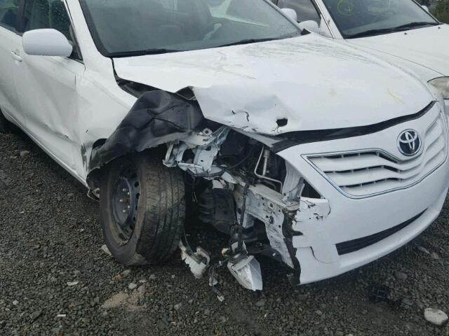 4T1BF3EK3BU674427 - 2011 TOYOTA CAMRY BASE WHITE photo 9