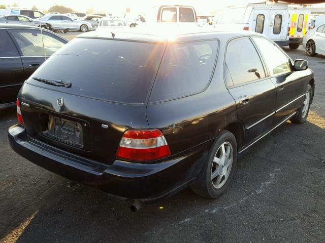 1HGCE1895SA007046 - 1995 HONDA ACCORD EX BLACK photo 4