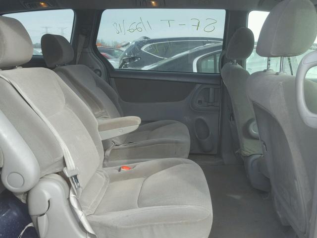 5TDZA23C94S030073 - 2004 TOYOTA SIENNA CE SILVER photo 6