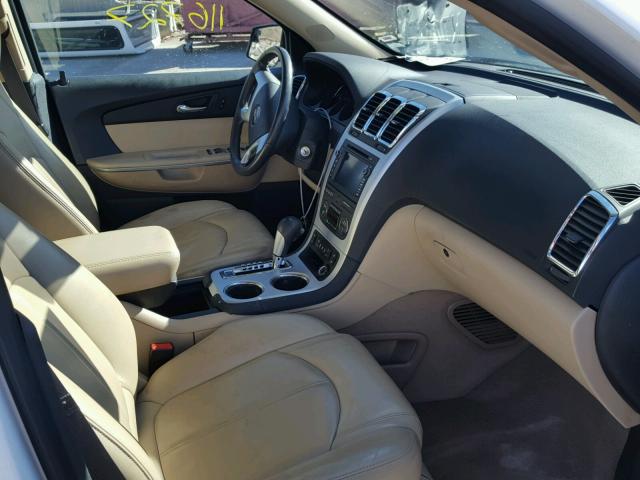 1GKKRRED8BJ280184 - 2011 GMC ACADIA SLT თეთრი ფოტო 5