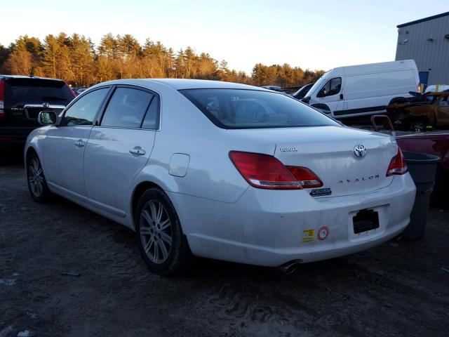 4T1BK36B66U121044 - 2006 TOYOTA AVALON XL WHITE photo 3