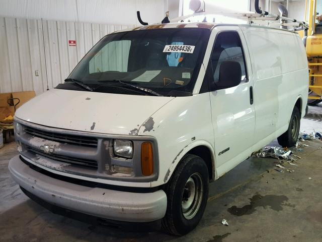 1GCFG15M3X1089879 - 1999 CHEVROLET EXPRESS G1 WHITE photo 2