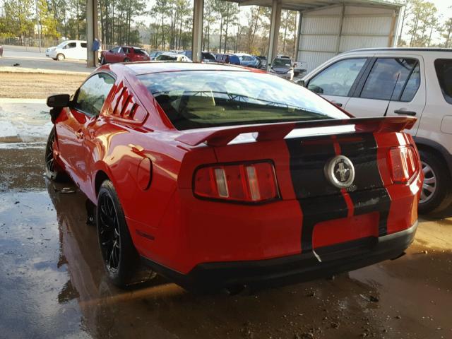 1ZVBP8AM5C5261309 - 2012 FORD MUSTANG RED photo 3