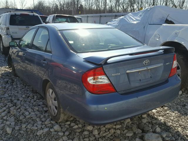 4T1BE32K63U723659 - 2003 TOYOTA CAMRY LE BLUE photo 3