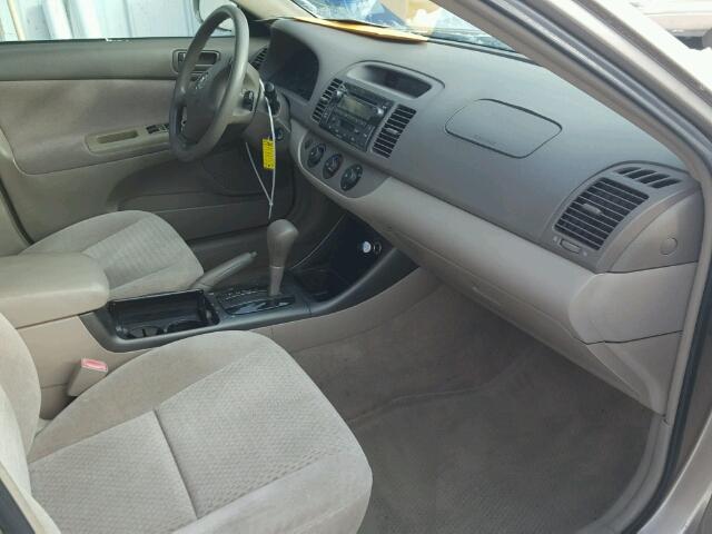 4T1BE32K22U079351 - 2002 TOYOTA CAMRY LE BEIGE photo 5