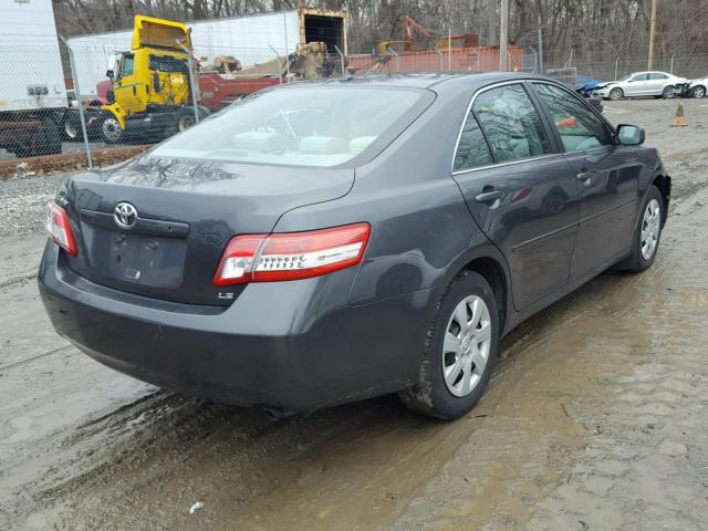 4T1BF3EK5BU613791 - 2011 TOYOTA CAMRY BASE GRAY photo 4