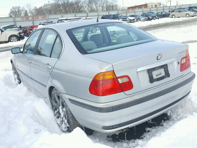 WBAAM533XYJR56388 - 2000 BMW 328 I SILVER photo 3