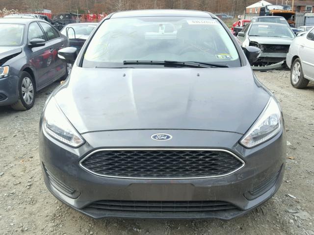 1FADP3F20HL251091 - 2017 FORD FOCUS SE GRAY photo 9