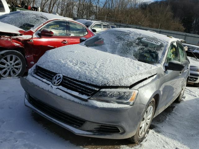 3VW1K7AJXEM383039 - 2014 VOLKSWAGEN JETTA BASE GRAY photo 2