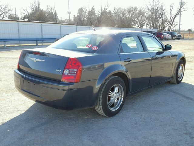 2C3KA43R08H307607 - 2008 CHRYSLER 300 LX GRAY photo 4