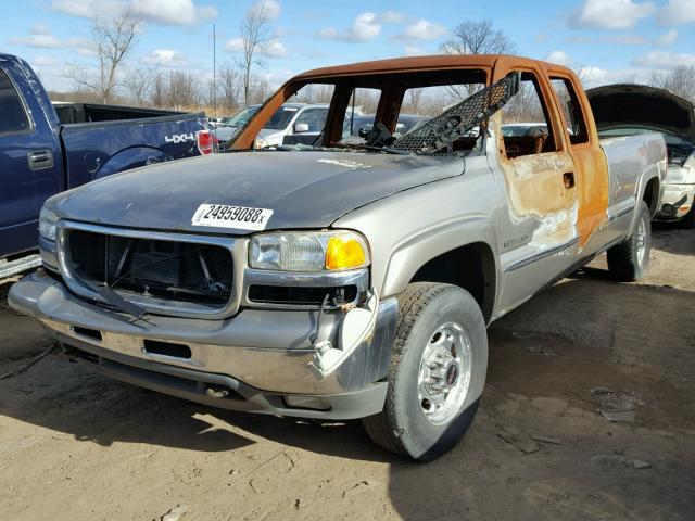 1GTGK29U1YE287129 - 2000 GMC NEW SIERRA SILVER photo 2