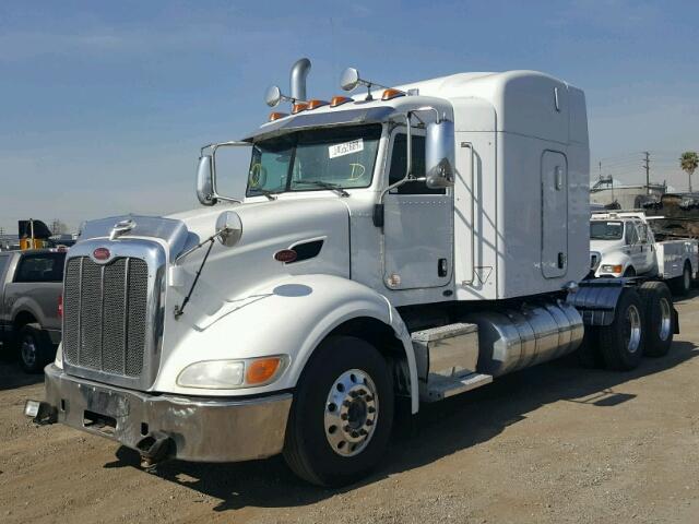 1XPHD49X4AD110685 - 2010 PETERBILT 386 WHITE photo 2