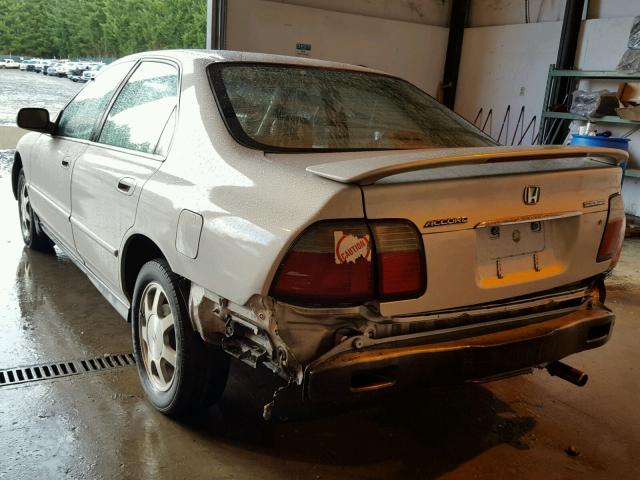 1HGCD5605VA204821 - 1997 HONDA ACCORD SE SILVER photo 3