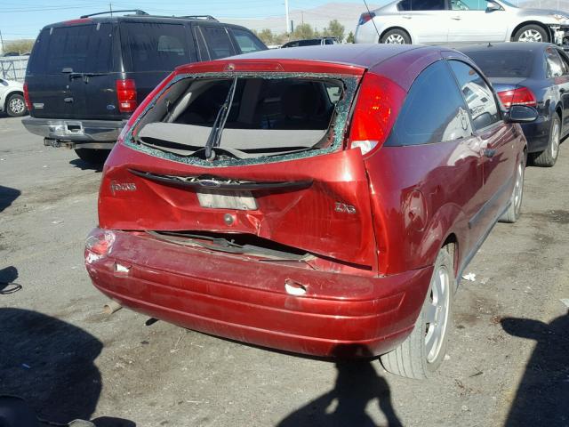 3FAFP31311R192049 - 2001 FORD FOCUS ZX3 RED photo 4
