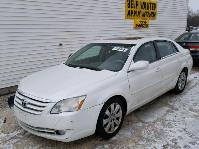 4T1BK36B27U231655 - 2007 TOYOTA AVALON XL WHITE photo 2