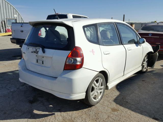 JHMGD38647S030354 - 2007 HONDA FIT S WHITE photo 4