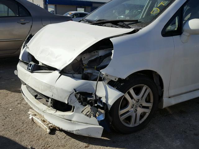 JHMGD38647S030354 - 2007 HONDA FIT S WHITE photo 9