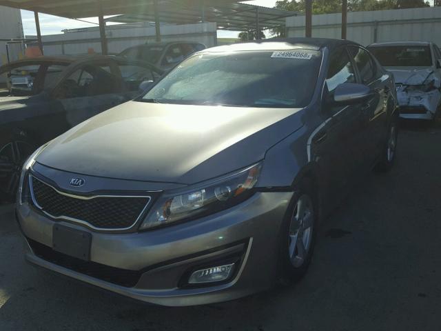 5XXGM4A7XFG502737 - 2015 KIA OPTIMA LX SILVER photo 2