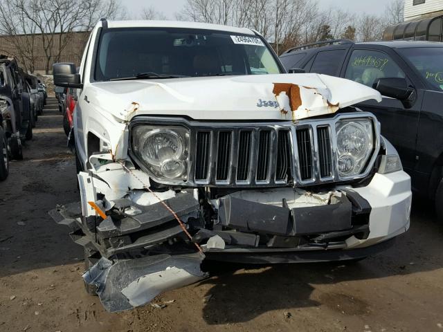 1C4PJMCK7CW140208 - 2012 JEEP LIBERTY LI WHITE photo 9