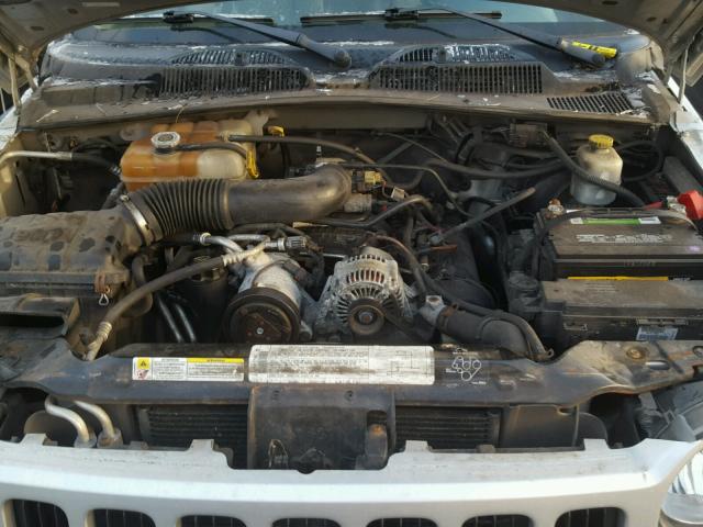 1J4GL48K36W231056 - 2006 JEEP LIBERTY SP SILVER photo 7