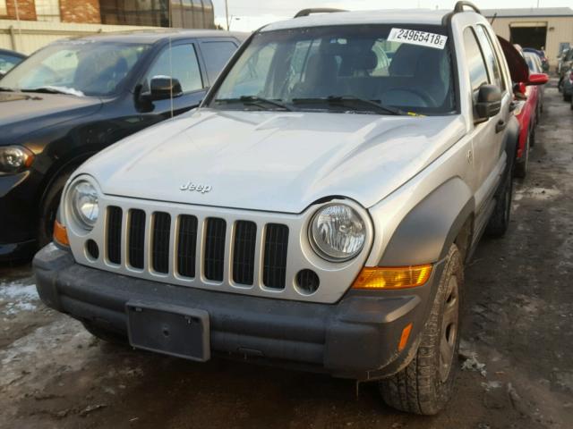 1J4GL48K36W231056 - 2006 JEEP LIBERTY SP SILVER photo 9