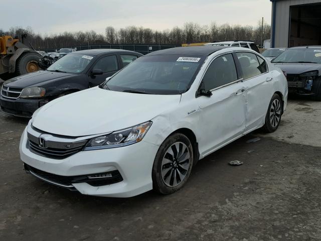 JHMCR6F30HC016716 - 2017 HONDA ACCORD HYB WHITE photo 2